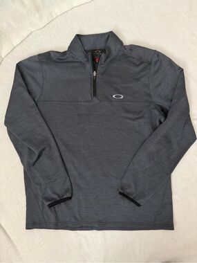 Oakley Gray 1/4 Zip Golf Pullover